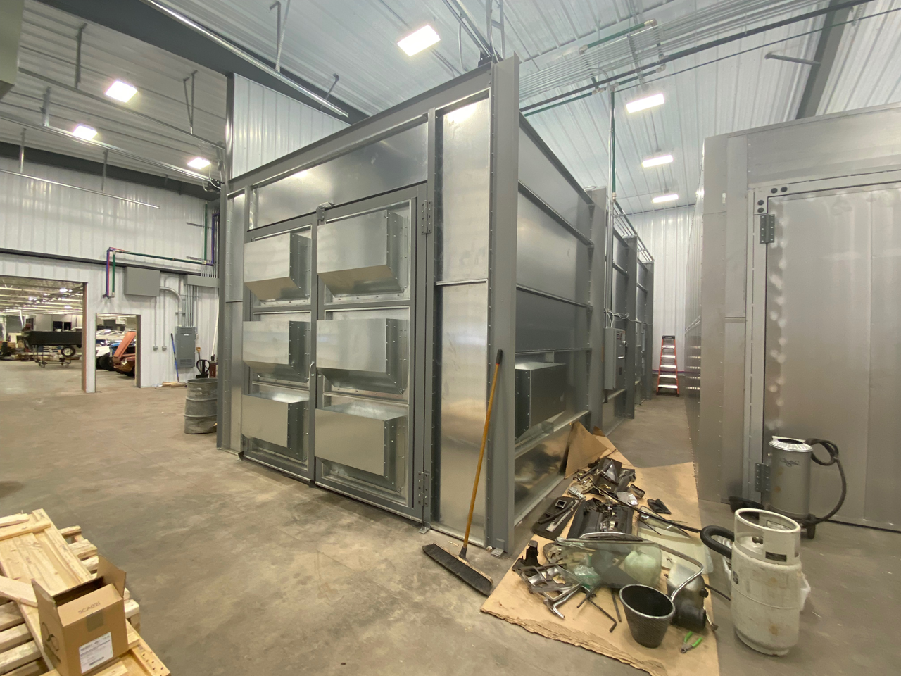 Abrasive Blasting Industrial Finishing Systems